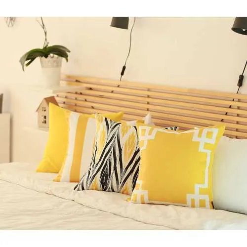 18"x18" Geometric Yellow Lit Decorative Throw Pillow Cover Printed